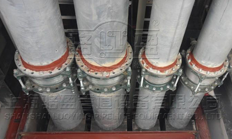 波紋<a href=http://m.tayouhui.com target=_blank class=infotextkey>補(bǔ)償器</a>安裝現(xiàn)場圖